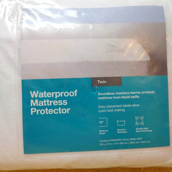 WATERPROOF Mattress Protector Twin NIP - Picture 1 of 3